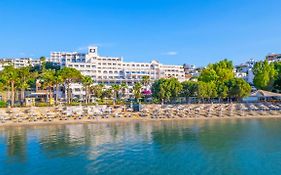 Azka Otel